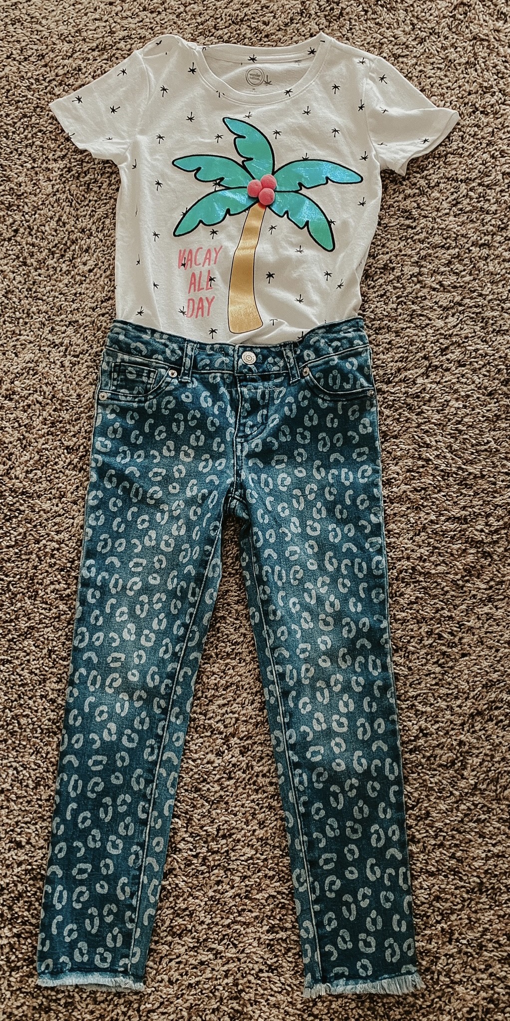 adaptive clothing outfit with white t-shirt and pink shorts for teen girl